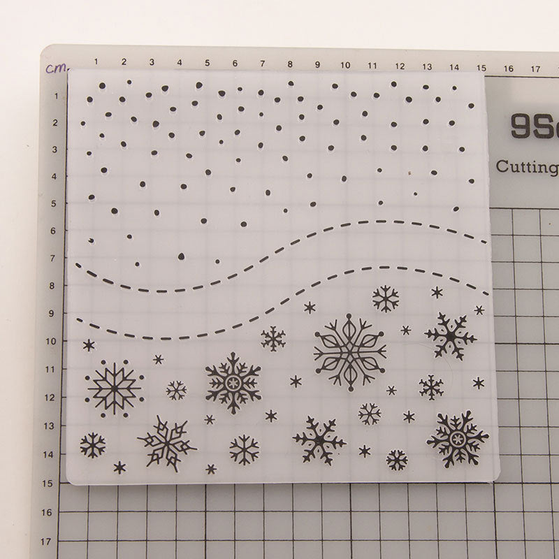 Kokorosa Snowflake Wave Pattern Plastic Embossing Folder