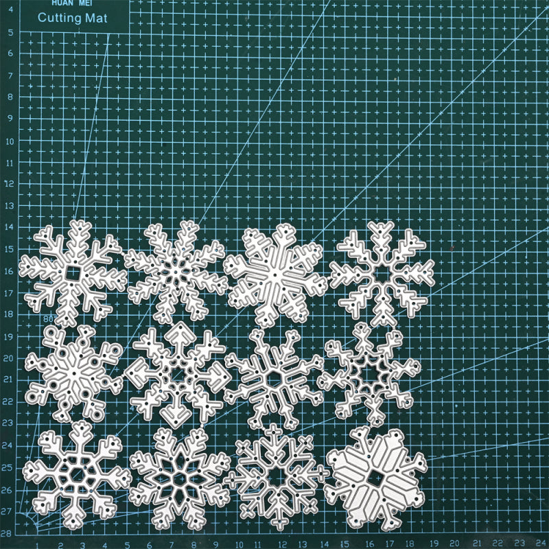 Kokorosa Metal Cutting Dies With 12Pcs Snowflakes