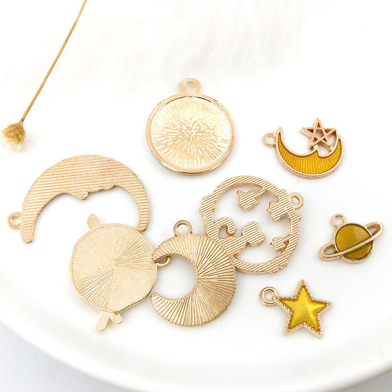 Kokorosa Moon and Stars Ornaments Drip Alloy Pendant Embellishments（24 Pcs）